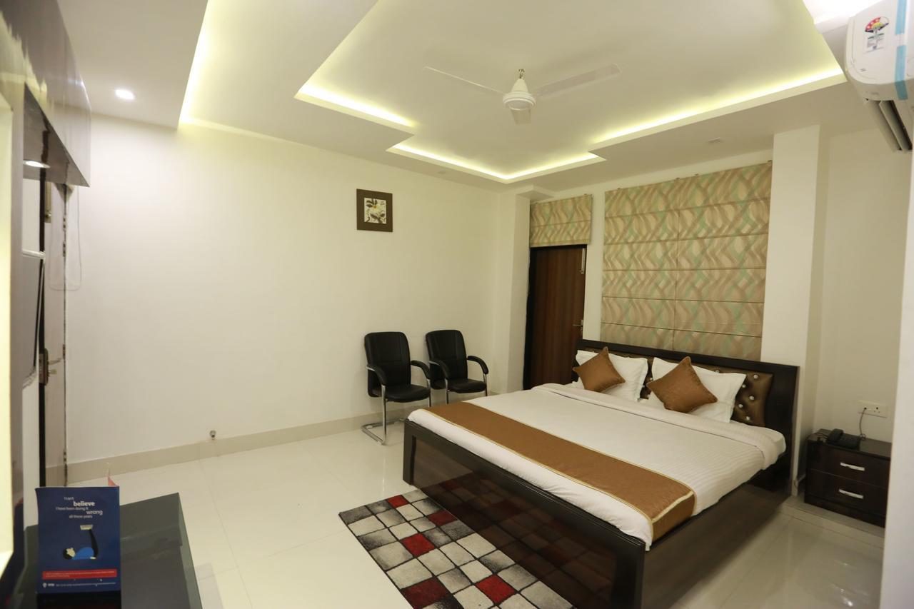 Oyo 8837 Hotel Surya Galaxy Kánpur Exteriér fotografie